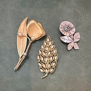 Vintage/Retro  1970s Gold and Silver Leaf Brooch Trio